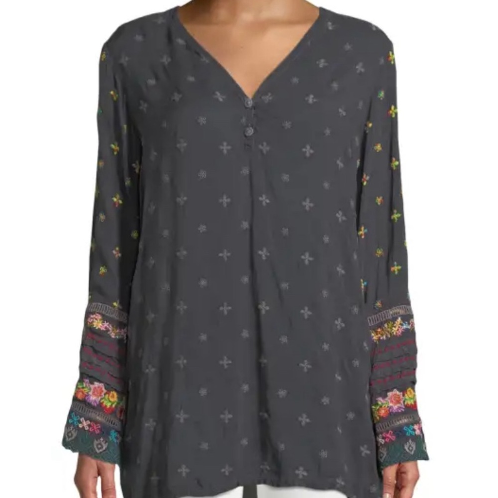 Johnny Was
Plus Size Embroidered-Trim Long-Sleeve Tunic, 3X, NWT